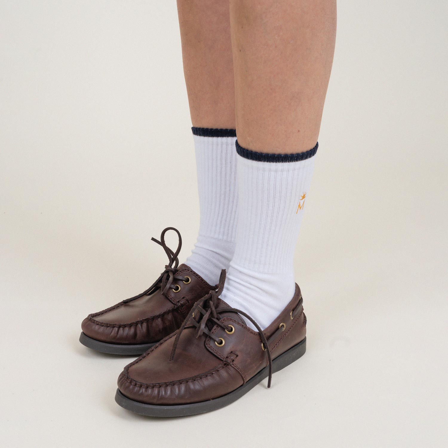 MANGOLA-Socks_leg_white_side2MANGOLA-Socks_leg_white_side #color_white