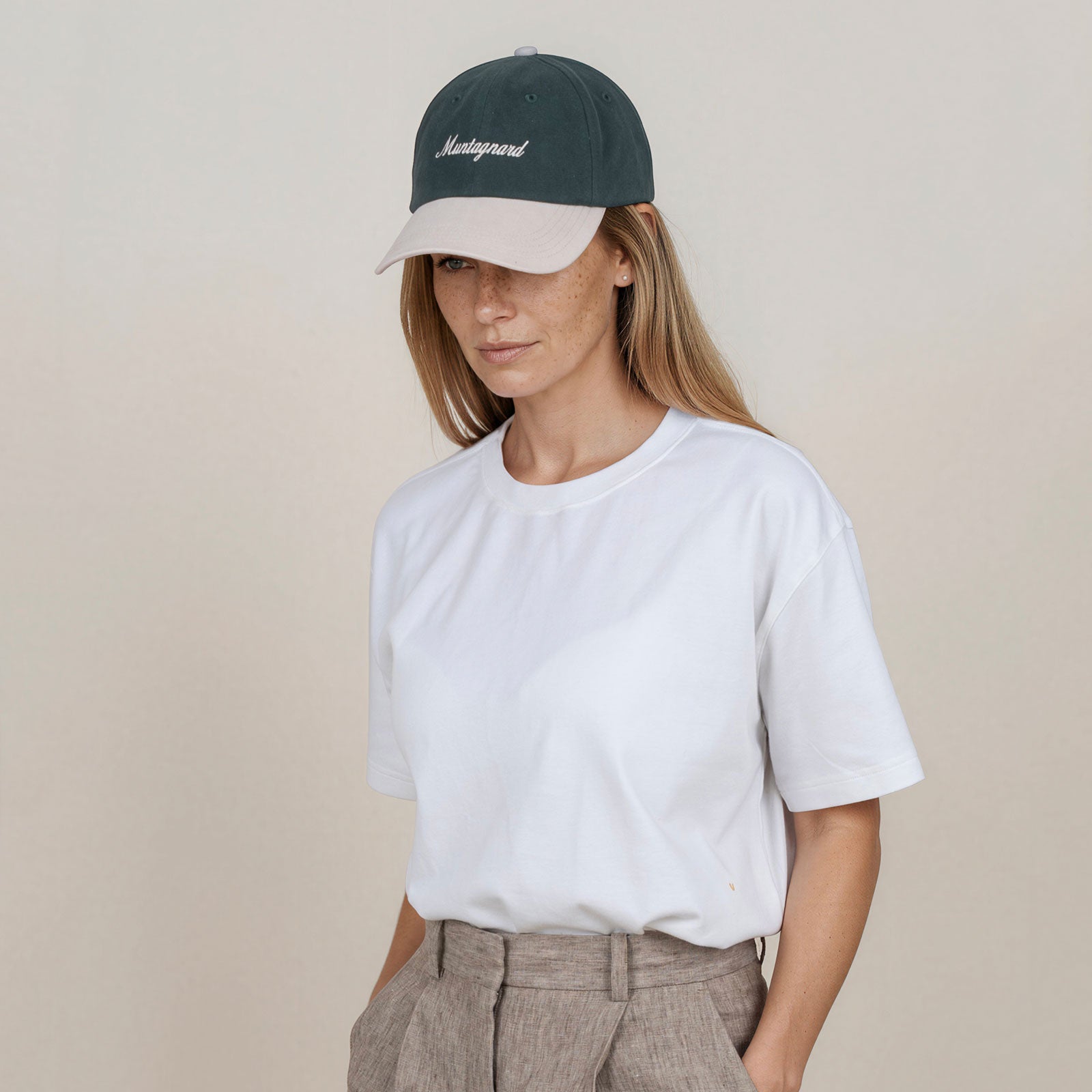 MANGOLA-Baseball-Cap_woman_dark-green-beige_back #color_dark green